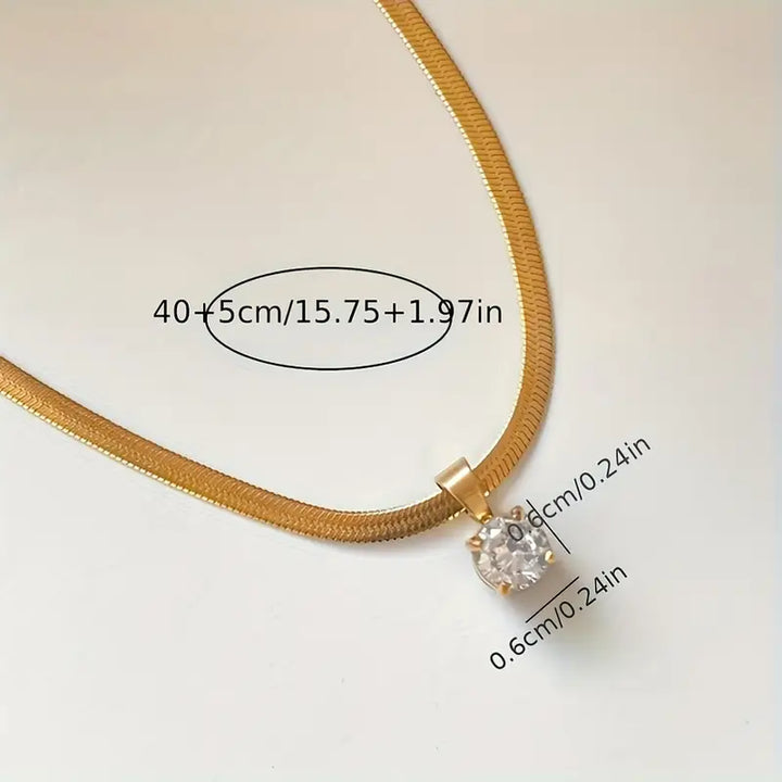 Elegant necklace with a zirconia pendant | Gold