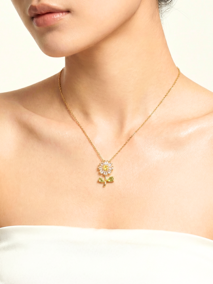Kira Floral Necklace