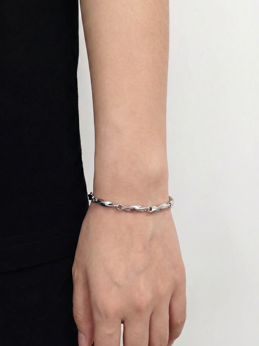 Kai Linked Bracelet
