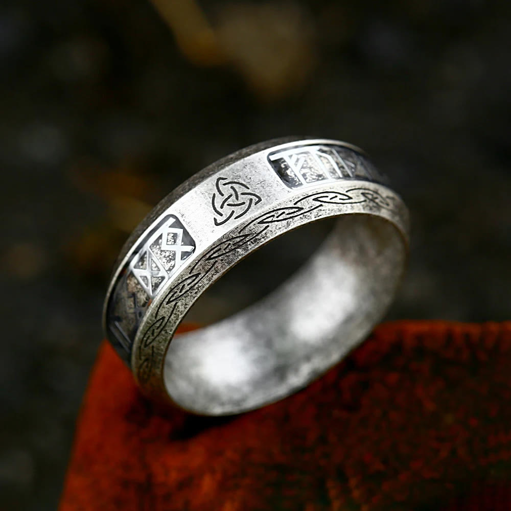 Celtic Triquetra Knot Ring