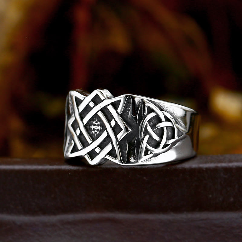 Men Triquetra Biker Ring
