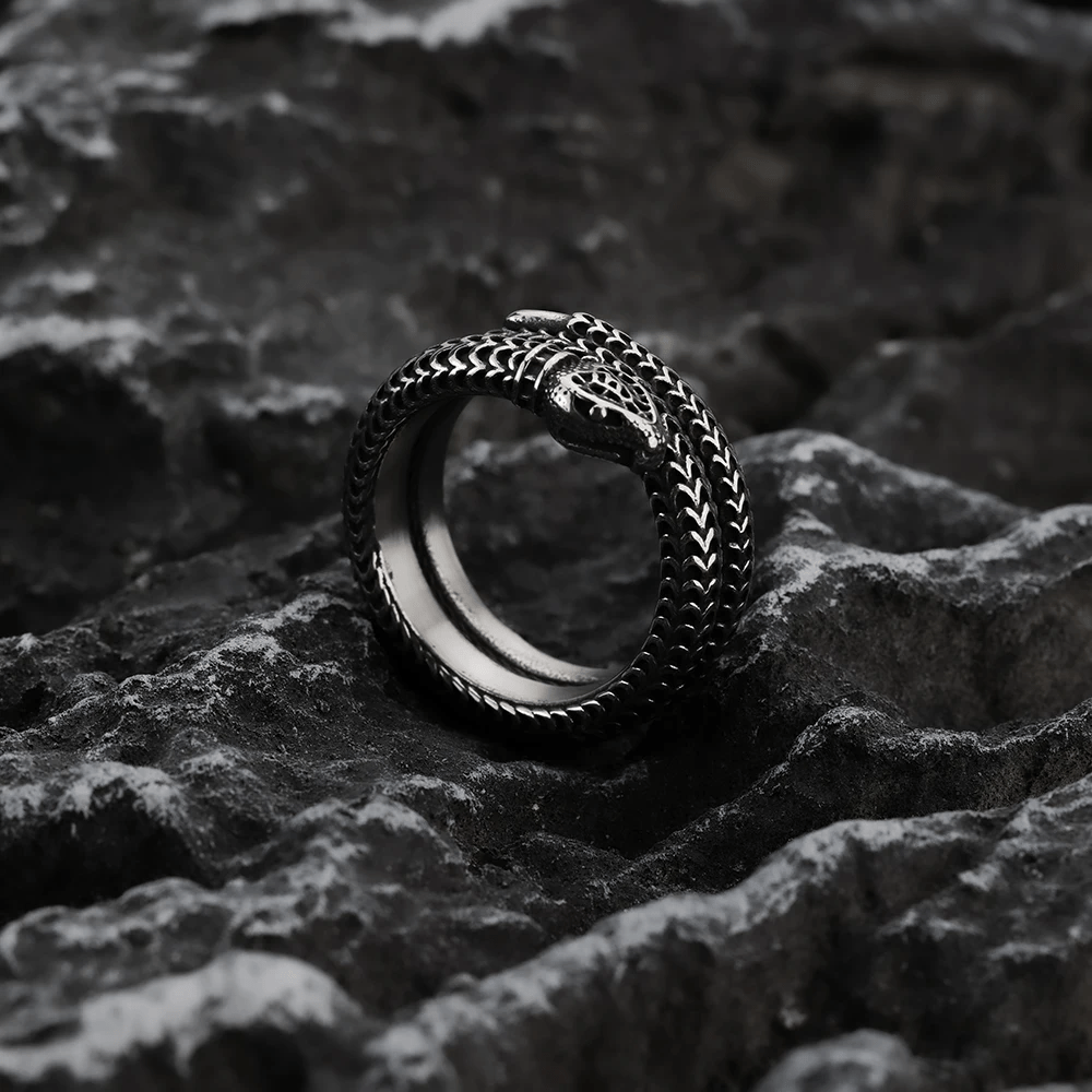 Snake King Titanium Steel Coil Ring