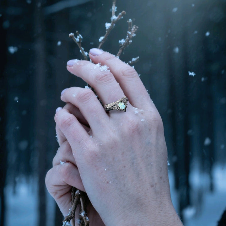 WorldNorse Snowflower Crown Ring