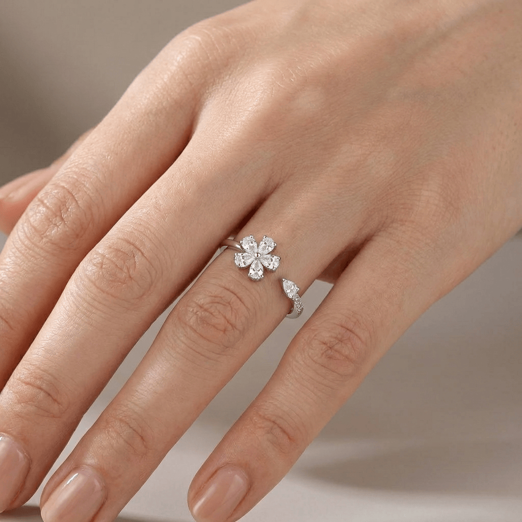 SILVER ZIRCONIA FLOWER - (ADJUSTABLE)