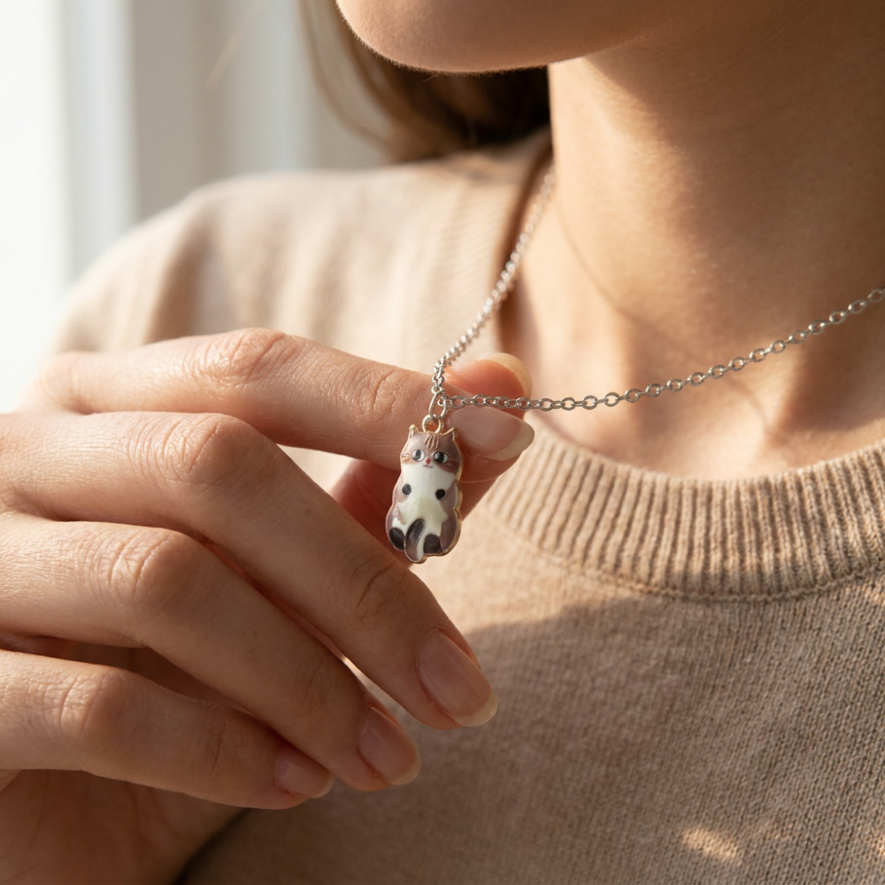 TINY CAT NECKLACE