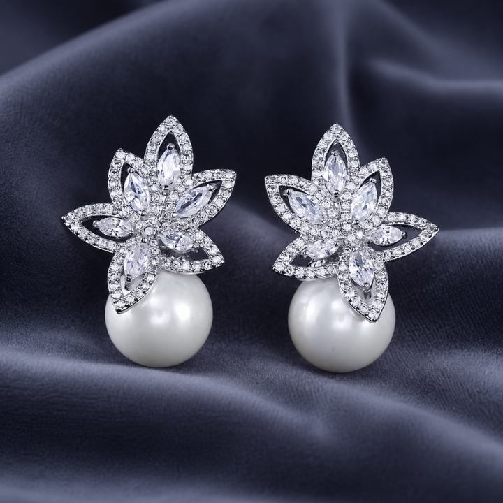 Ava | Pearl Flower Earrings