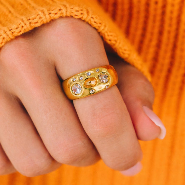 Gemstone Inlay Ring – 18K Gold Plated