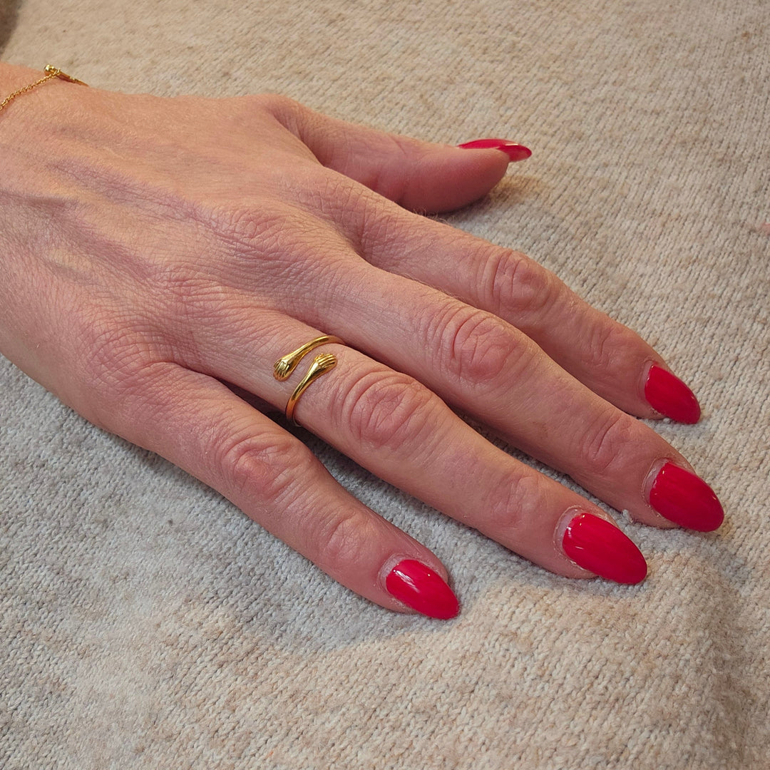 Embrace Ring in 18 Karat Gold-Plated Titanium