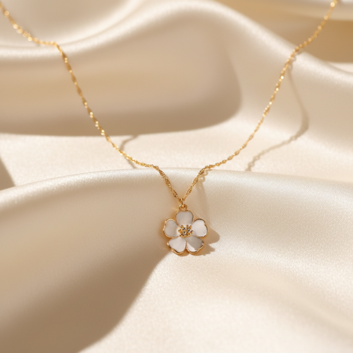GOLD SAKURA FLOWER NECKLACE