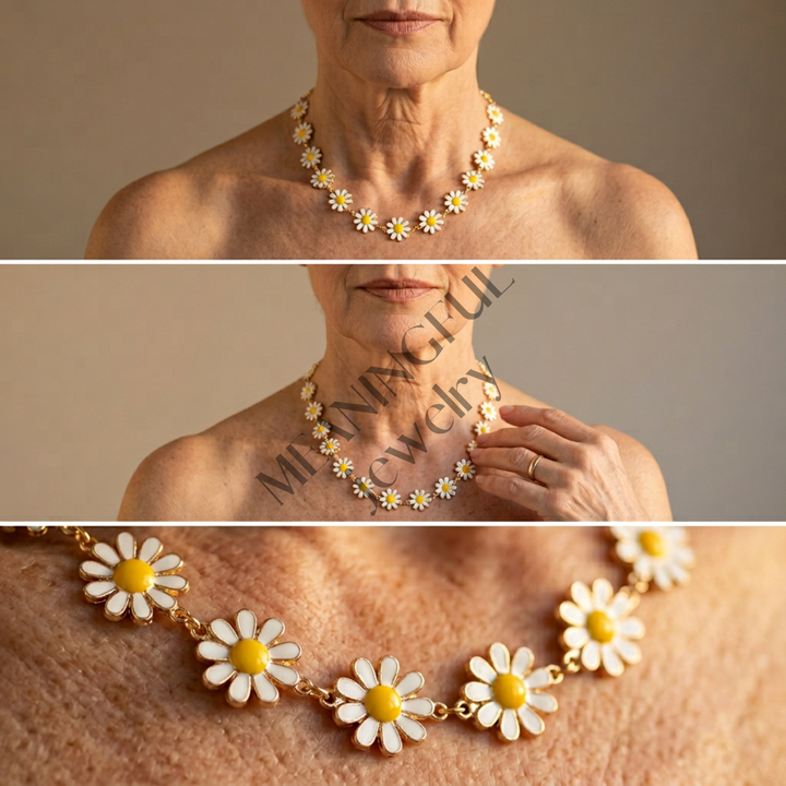 White Daisy Necklace