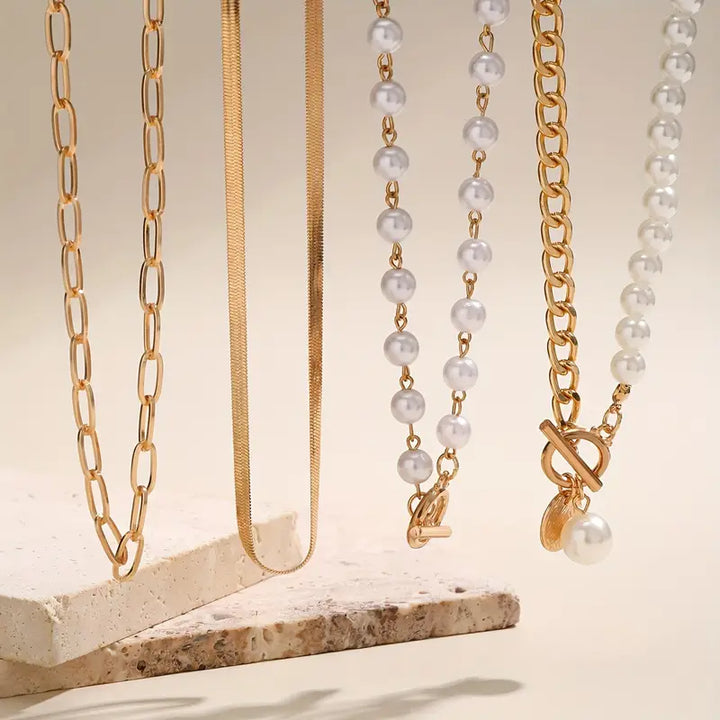 Vintage necklace with pearls and gold snake chain – set
