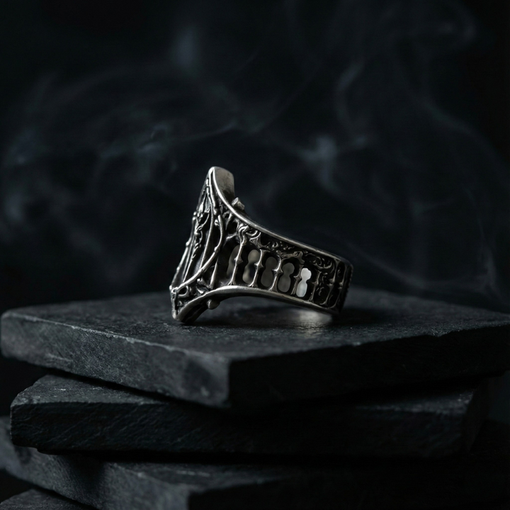 Dead Chapel Ring