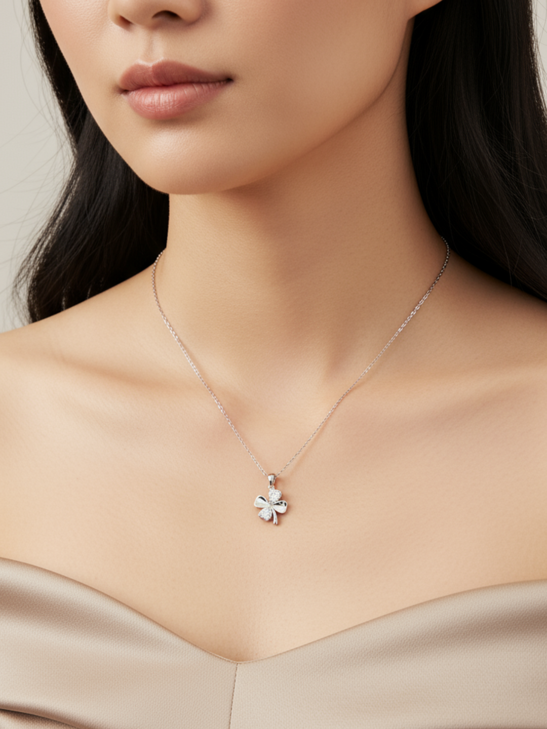 Ana Clover Necklace