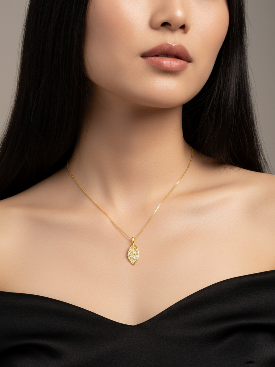 Elena Leaf Necklace
