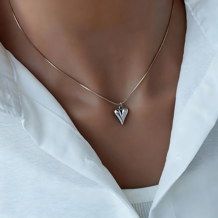 Elegant Sculpted Heart Necklace