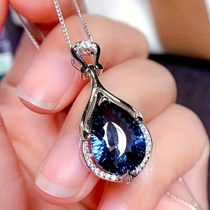 Alindra Feymorra Necklace | White Gold