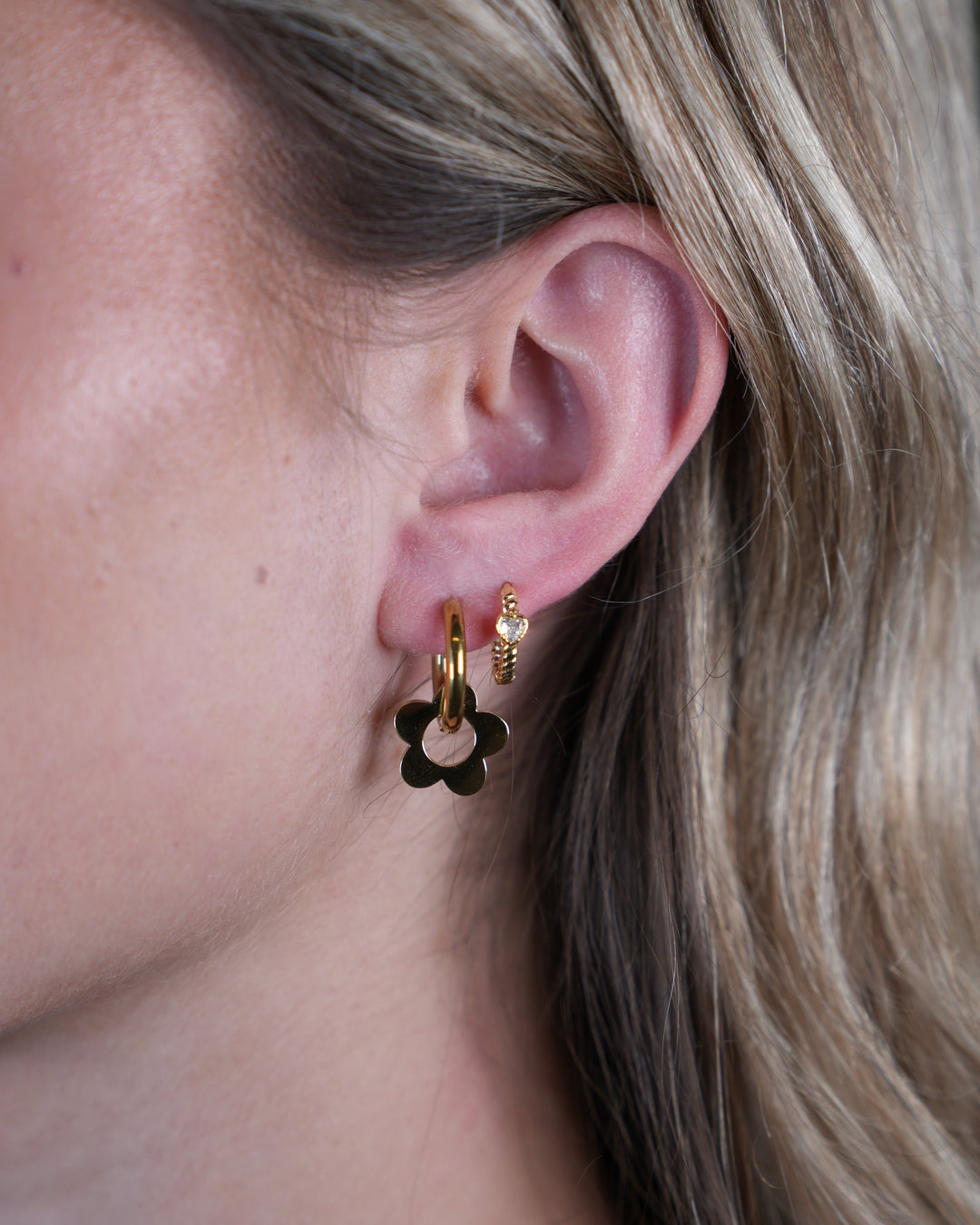 Beautiful Flower - Earrings - Stainless Steel