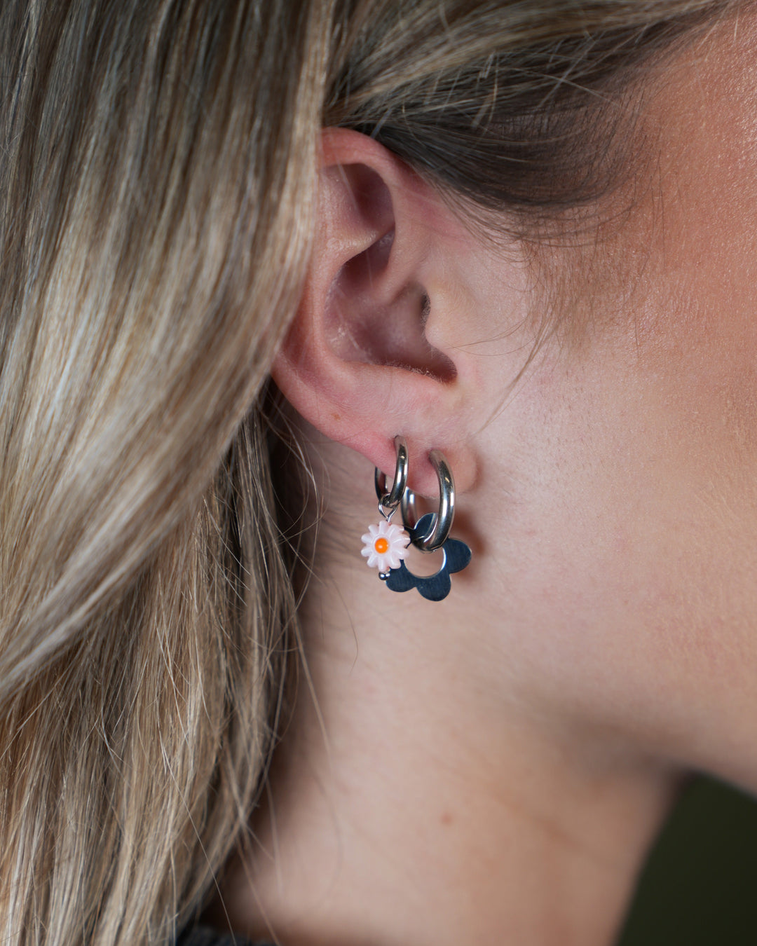 Beautiful Flower - Earrings - Stainless Steel