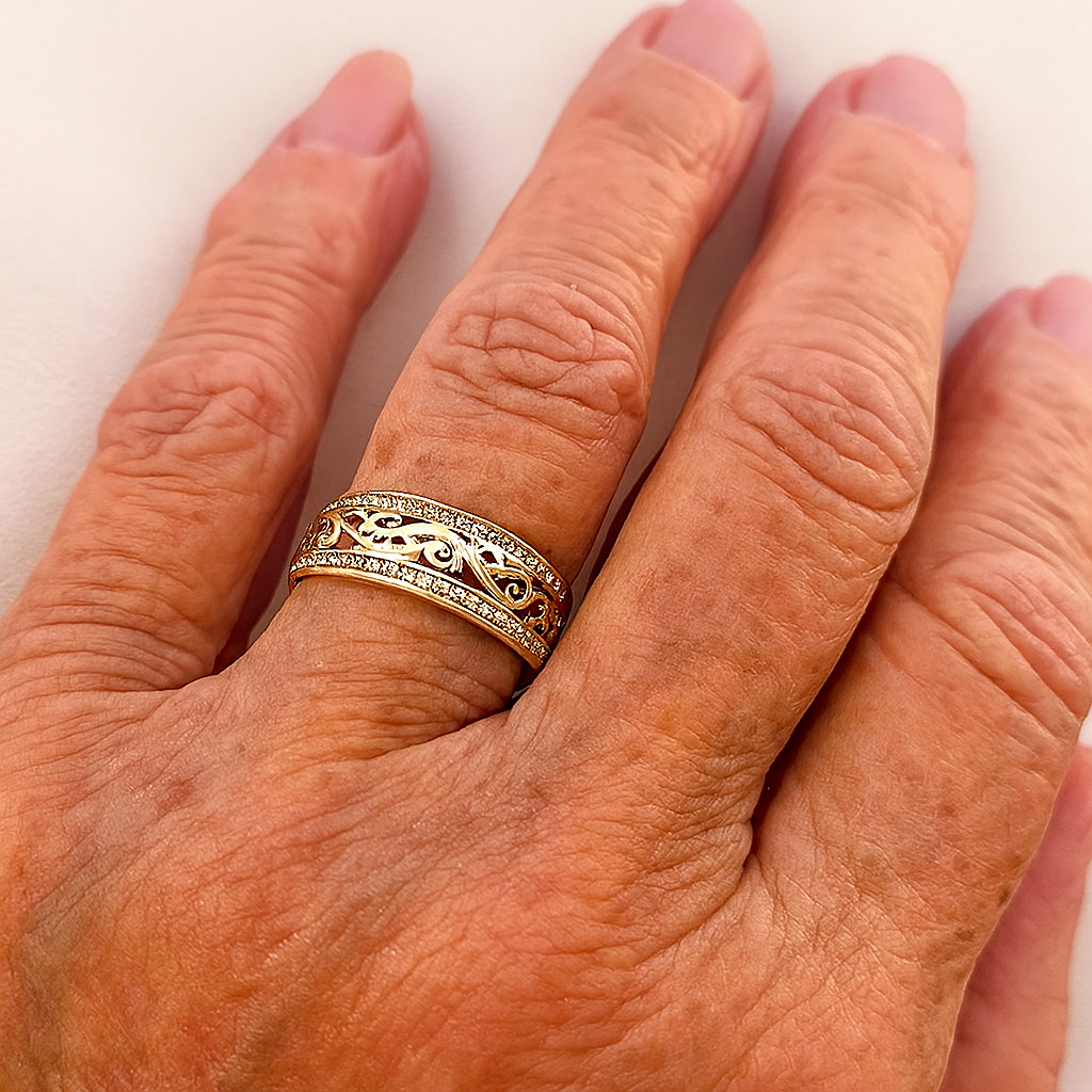Radiant Hollow Gold Band