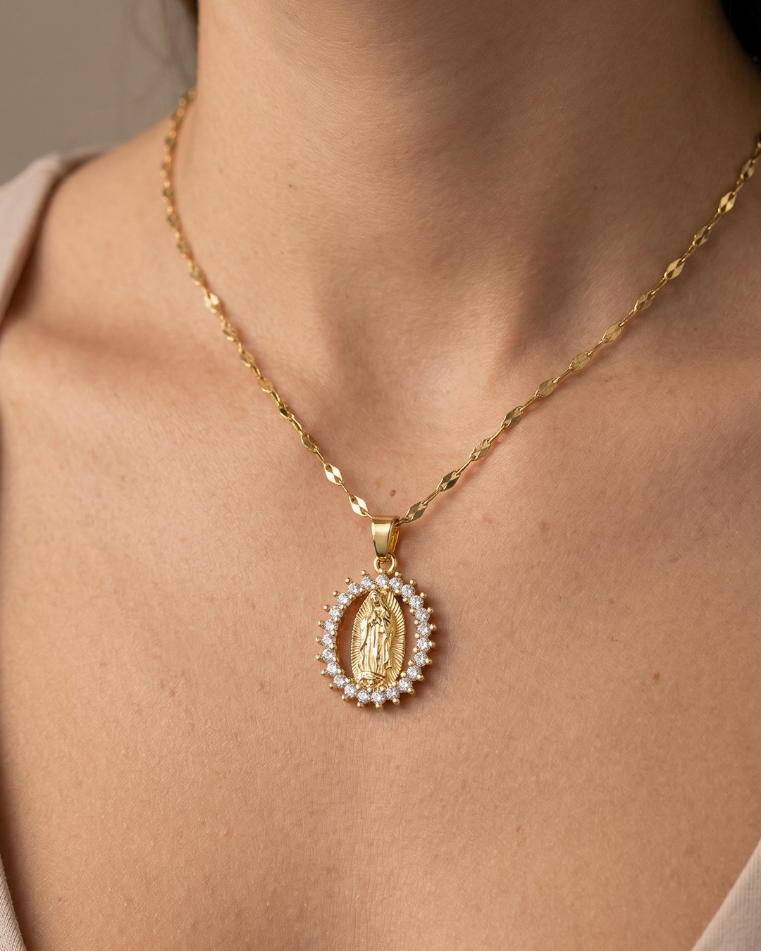 Madonna Necklace with Shiny Zirconia (Gold-Plated)
