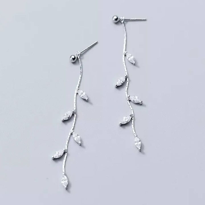 DANGLING LEAVES EARRINGS (PAIR)