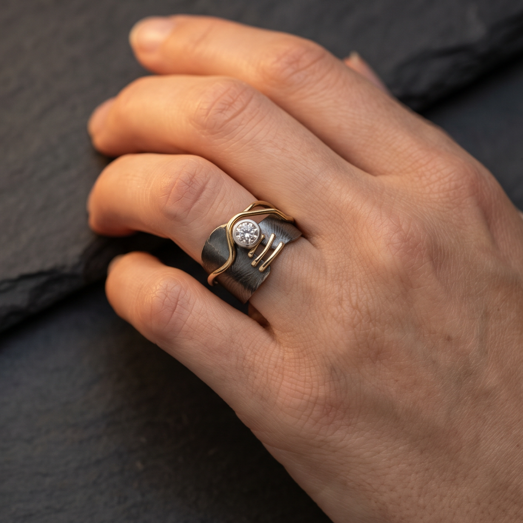 Dark ring with vintage zircon