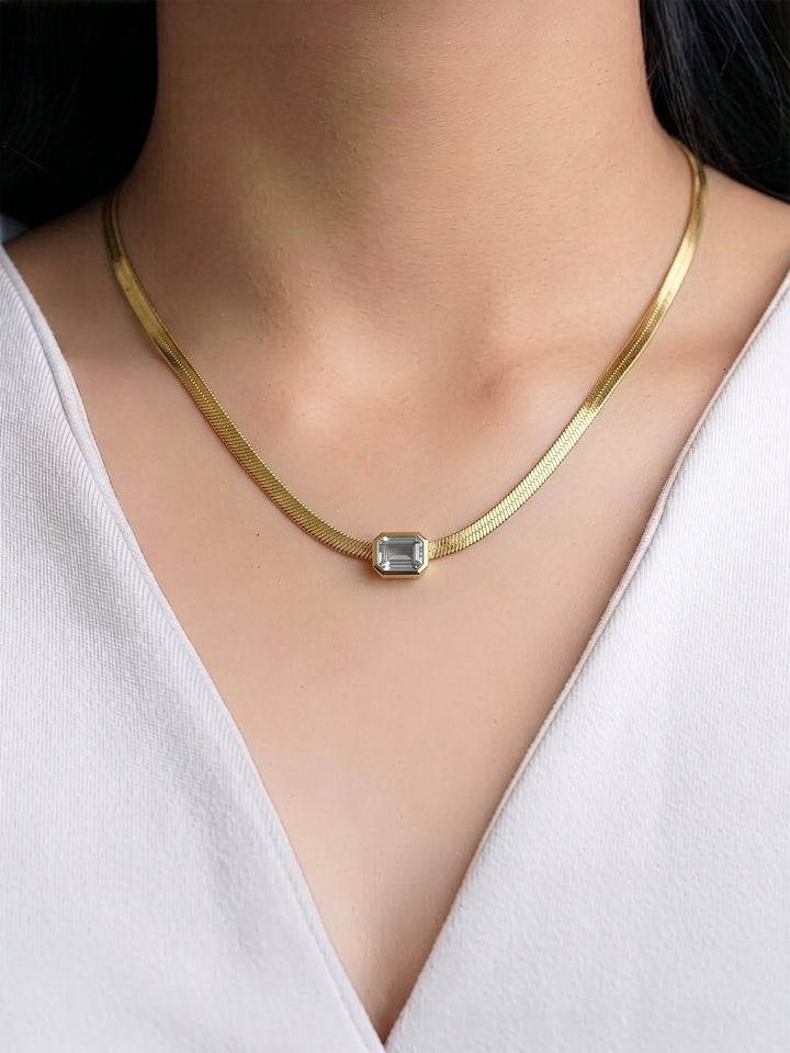 Elara Solitaire 18K Gold Plated Snake Chain Necklace