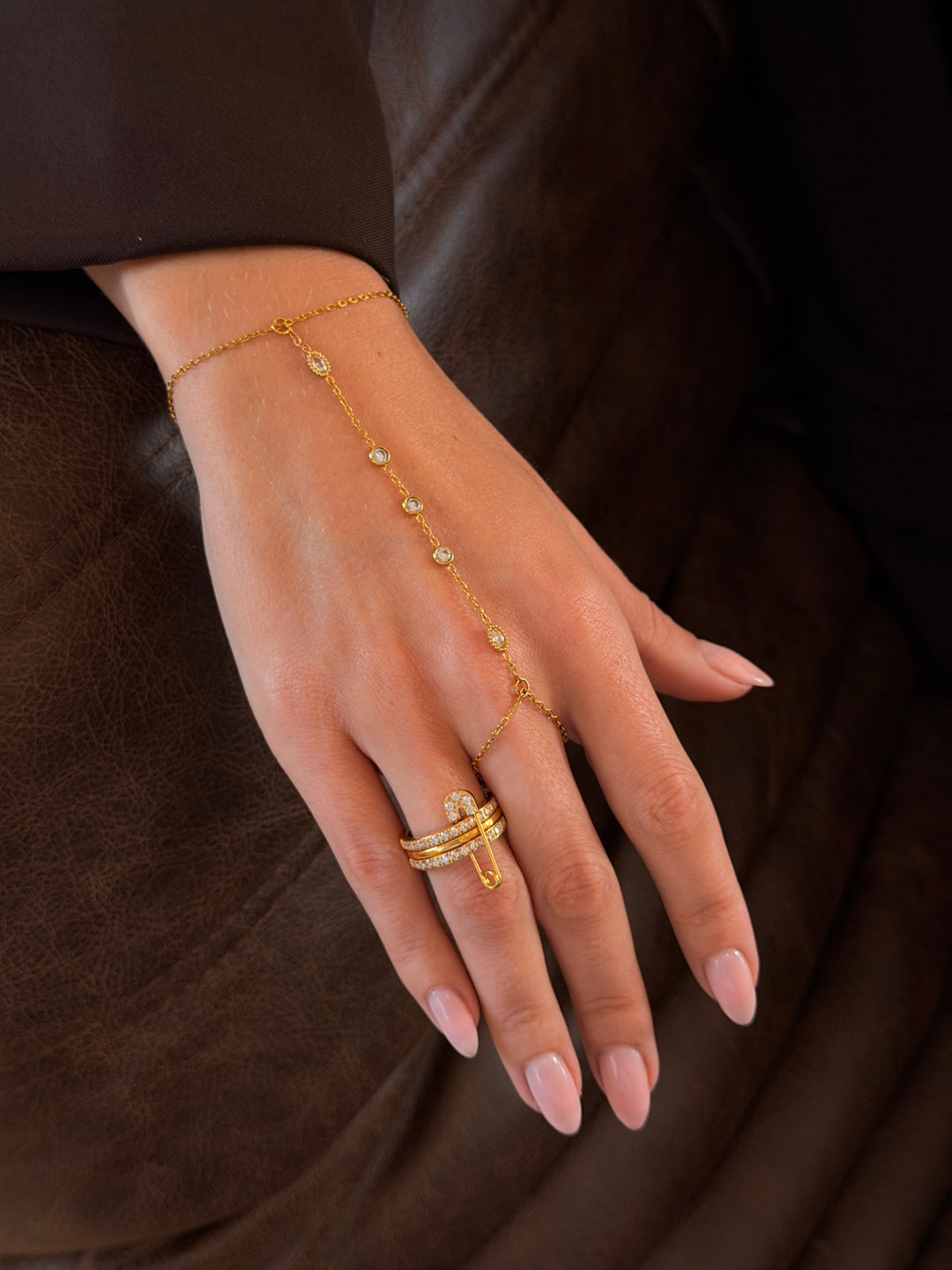 HALO. Hand chain