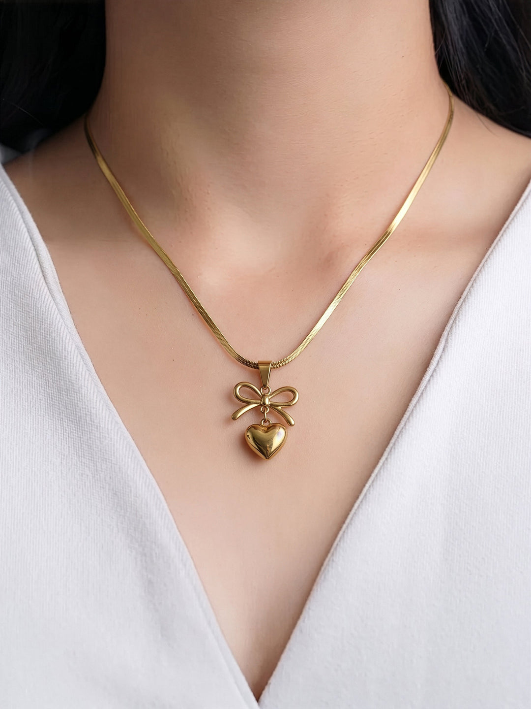 Marvella bow Heart Necklace