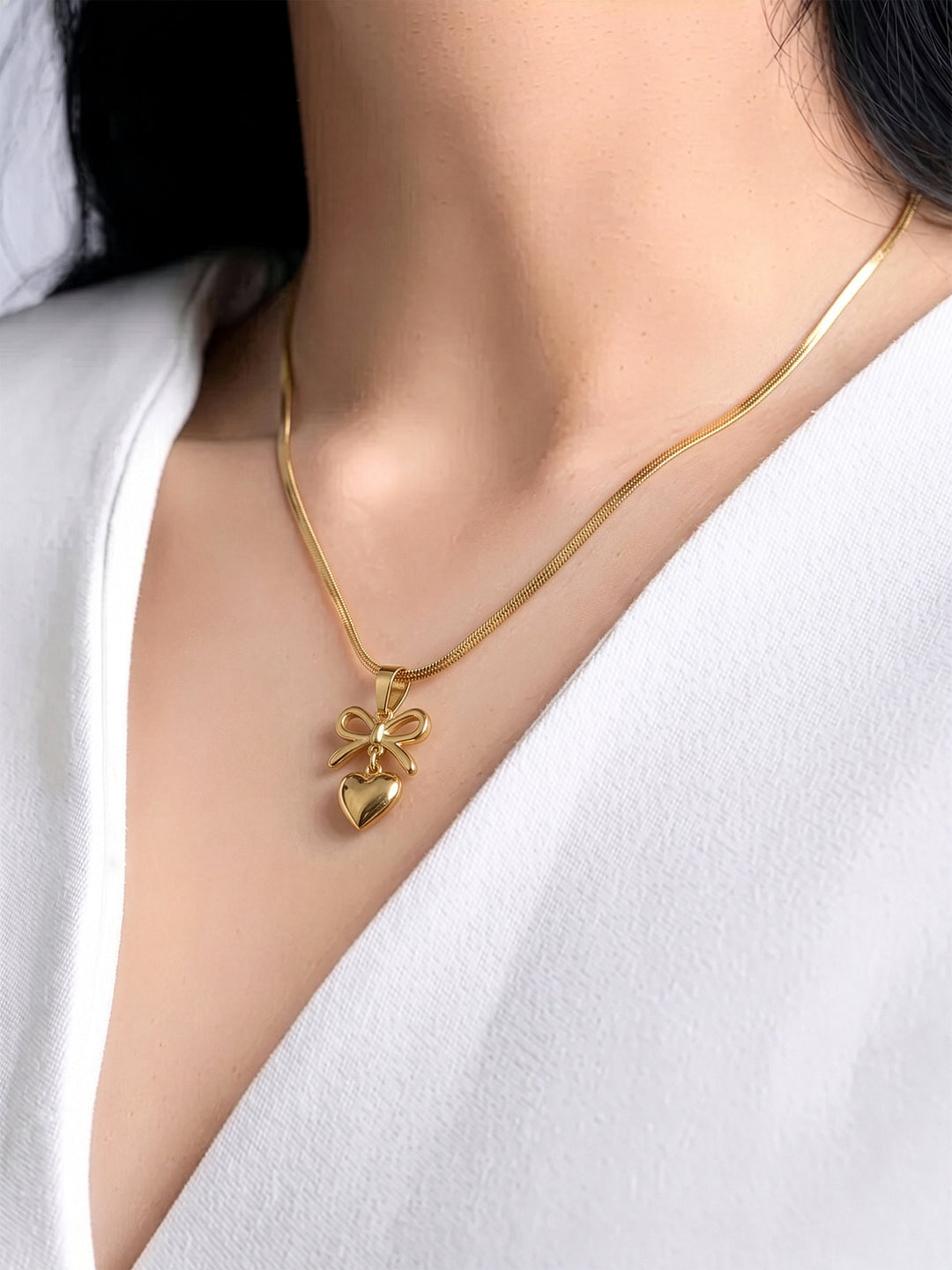 Marvella bow Heart Necklace