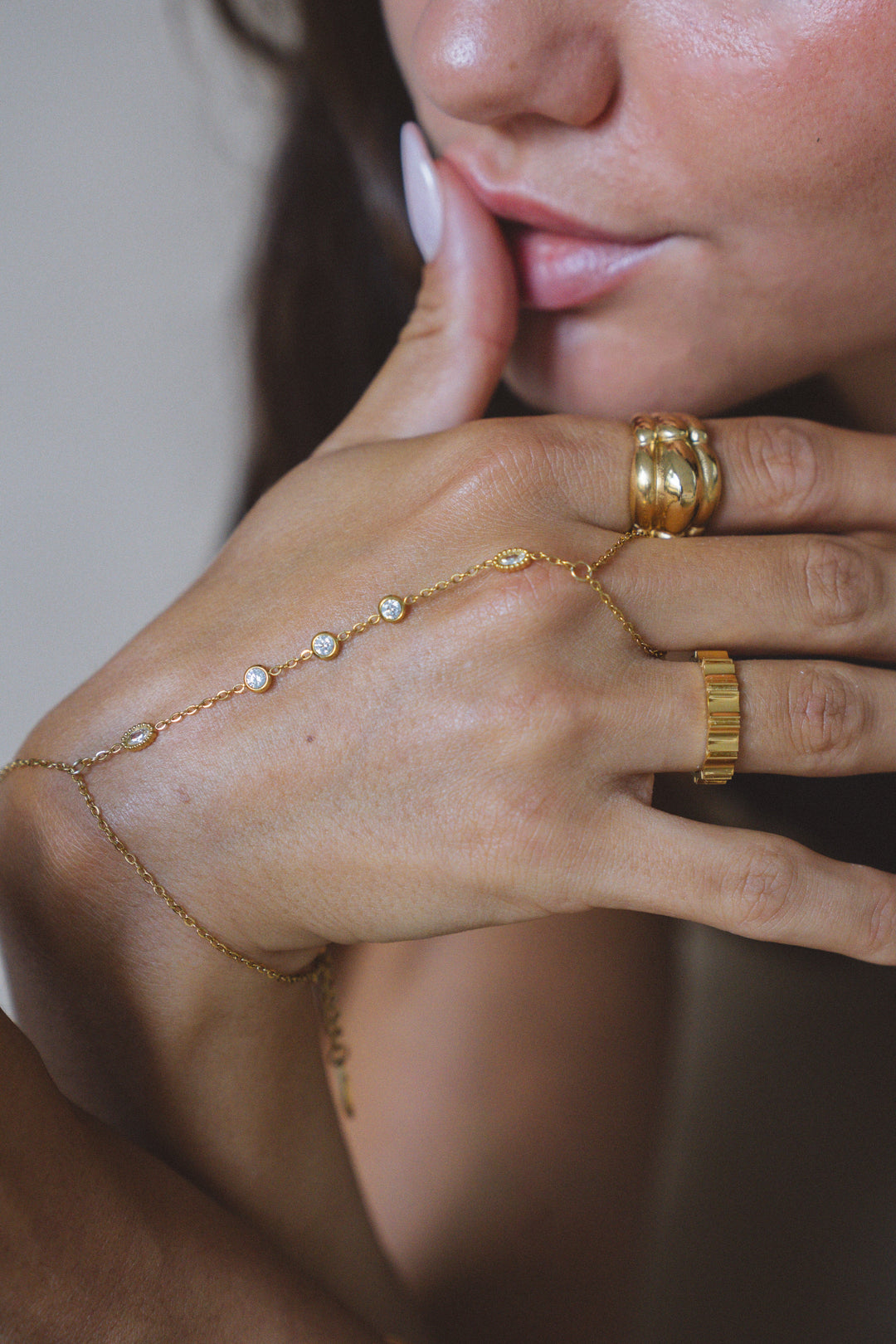 HALO. Hand chain
