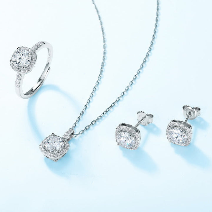 Selvera Necklace
