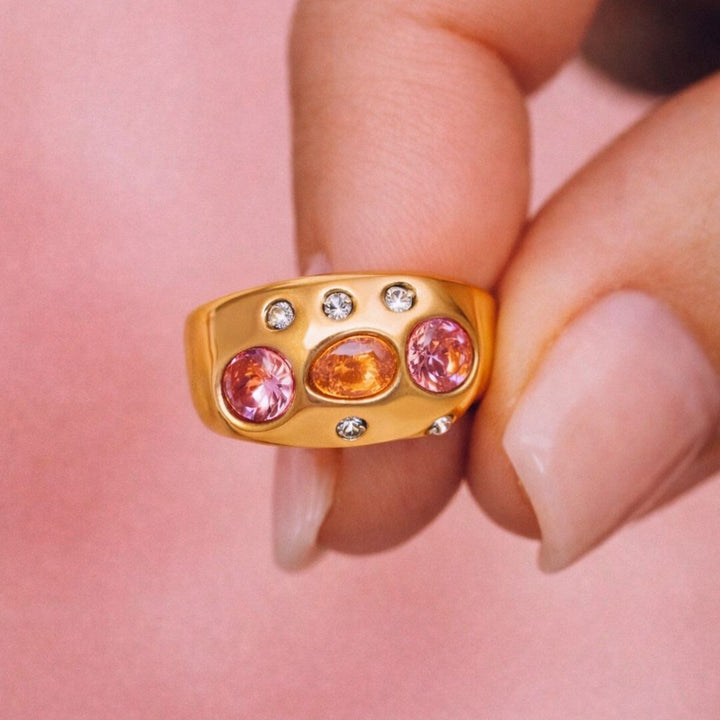 Gemstone Inlay Ring – 18K Gold Plated