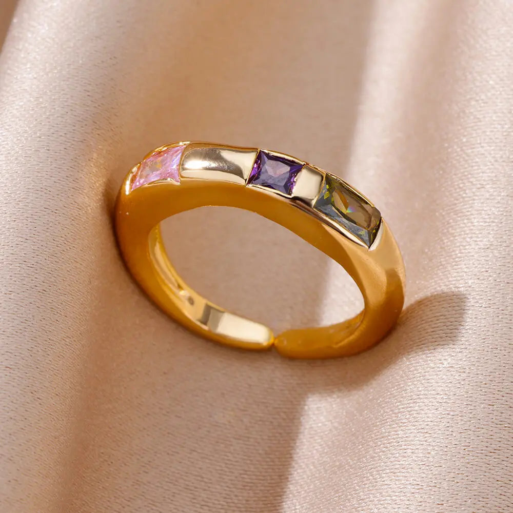 Bezel-Set Zircon Stones Ring - 18k Gold