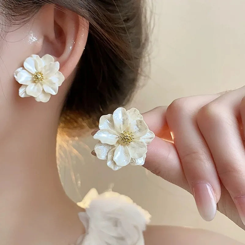 Aurelia White Dahlia Studs