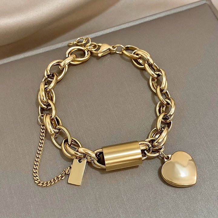 Heritage Elongated Link Heart Bracelet
