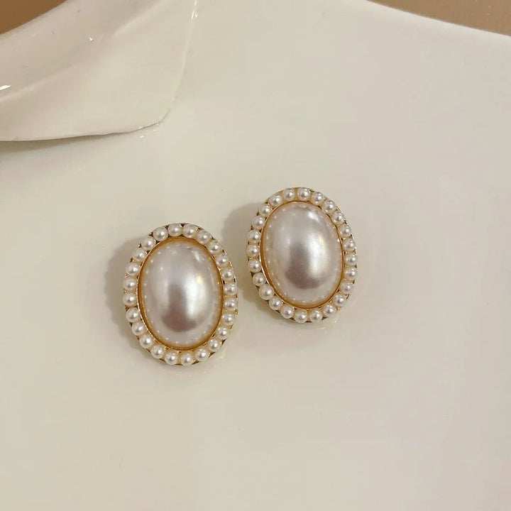 Elowra Molten Resin Studs