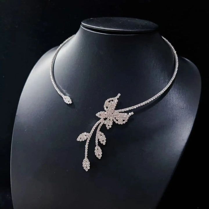 Fashionable rhinestone butterfly open neckline Necklace