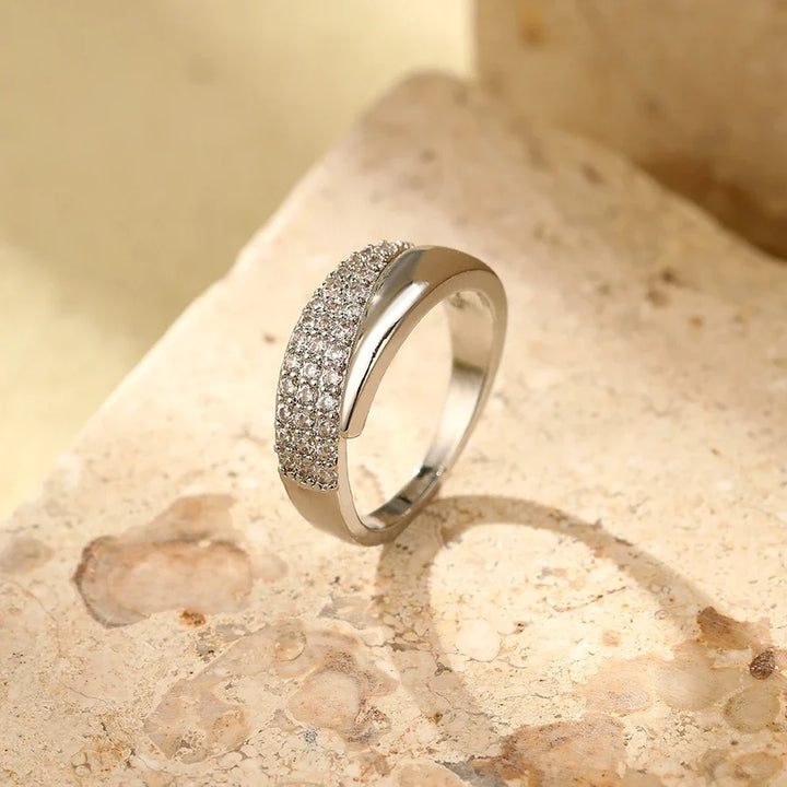 18k Elegant Curve Ring