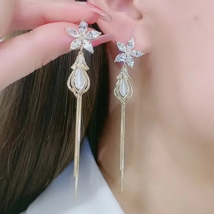 Maravelle Ceremony Bloom Earrings