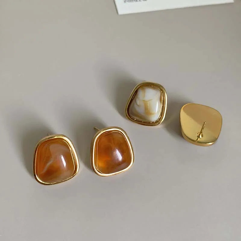 Elowra Molten Resin Studs