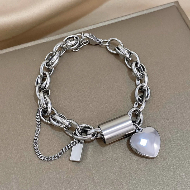 Heritage Elongated Link Heart Bracelet