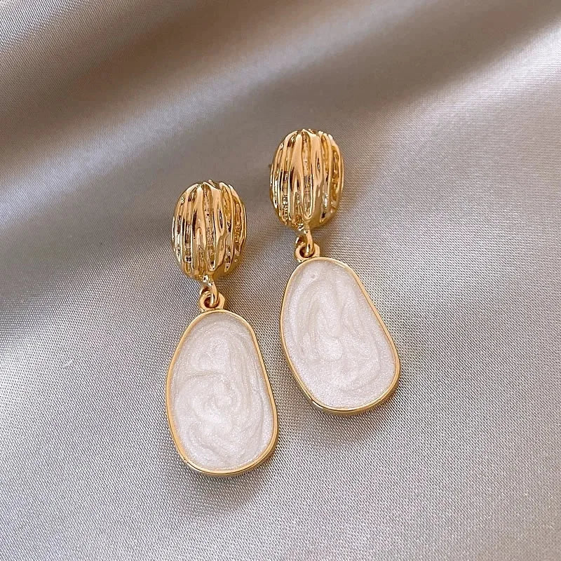Daphne Coastal Ivory Earrings