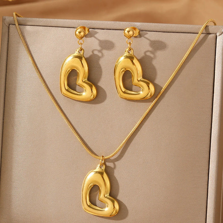 Hollow Heart Jewelry Set