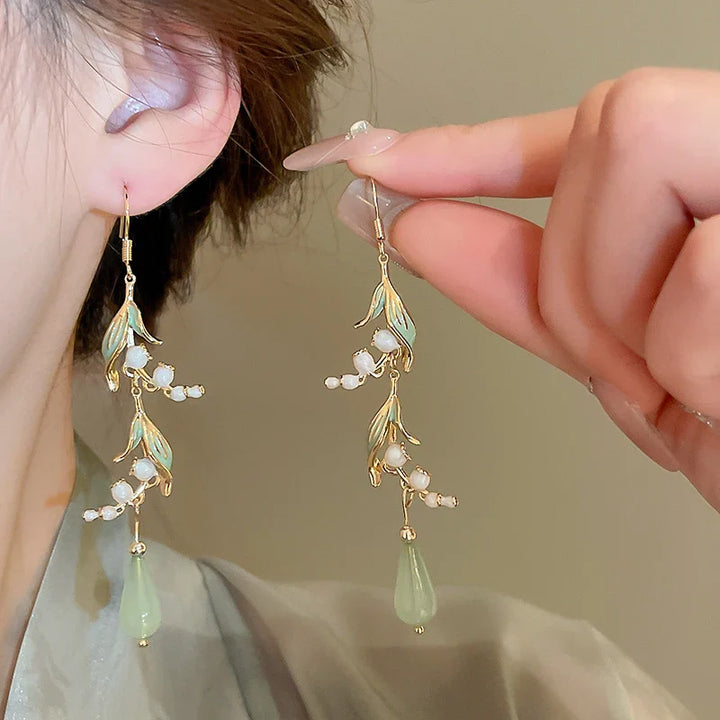 Velmira Golden Willow Vine Statement Drops