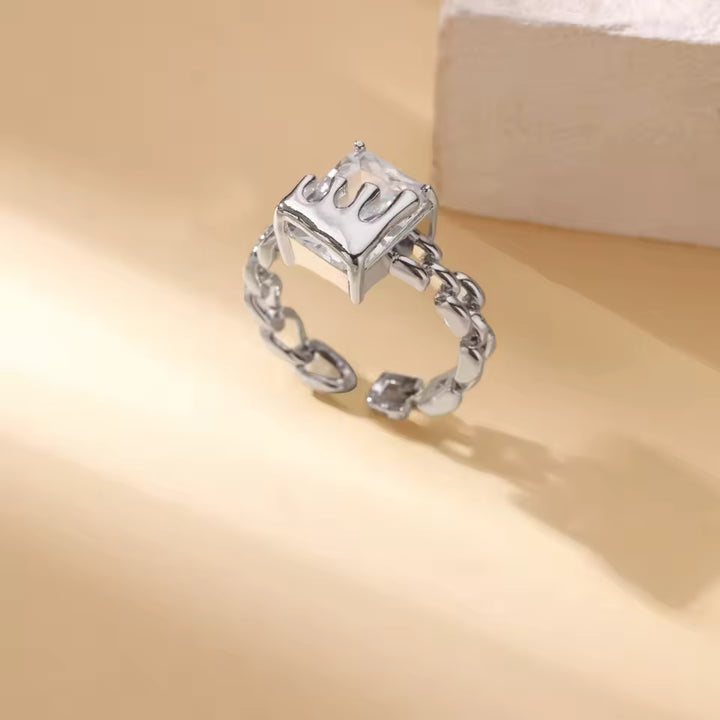 Zaria | Sparkling Teardrop Ring
