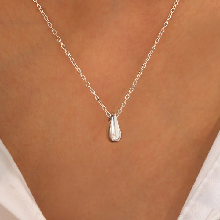 Minimal Tear Drop Necklace