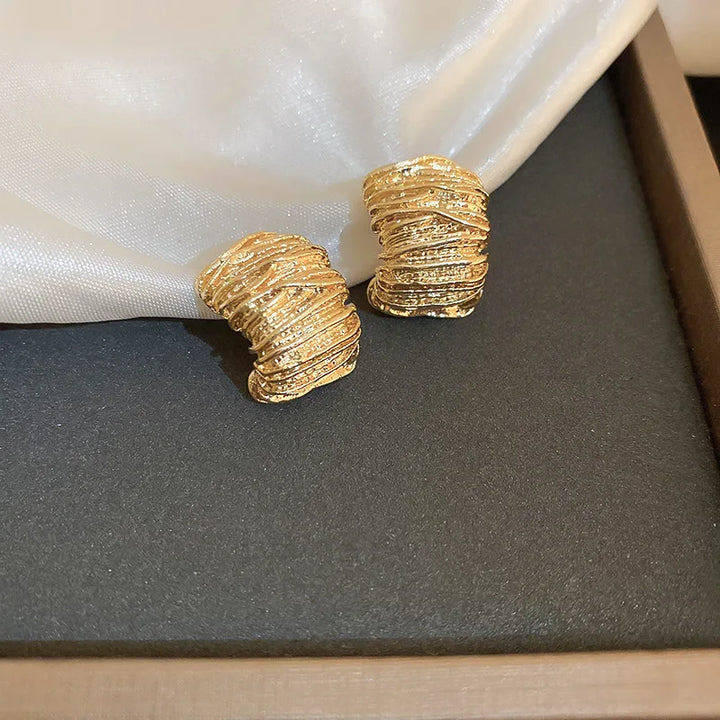 Noelle Ripple Curve Earrings