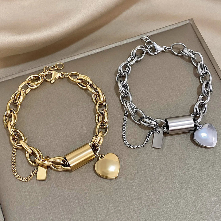 Heritage Elongated Link Heart Bracelet