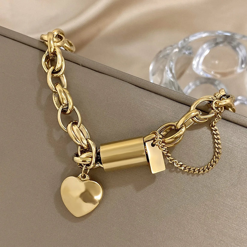 Heritage Elongated Link Heart Bracelet